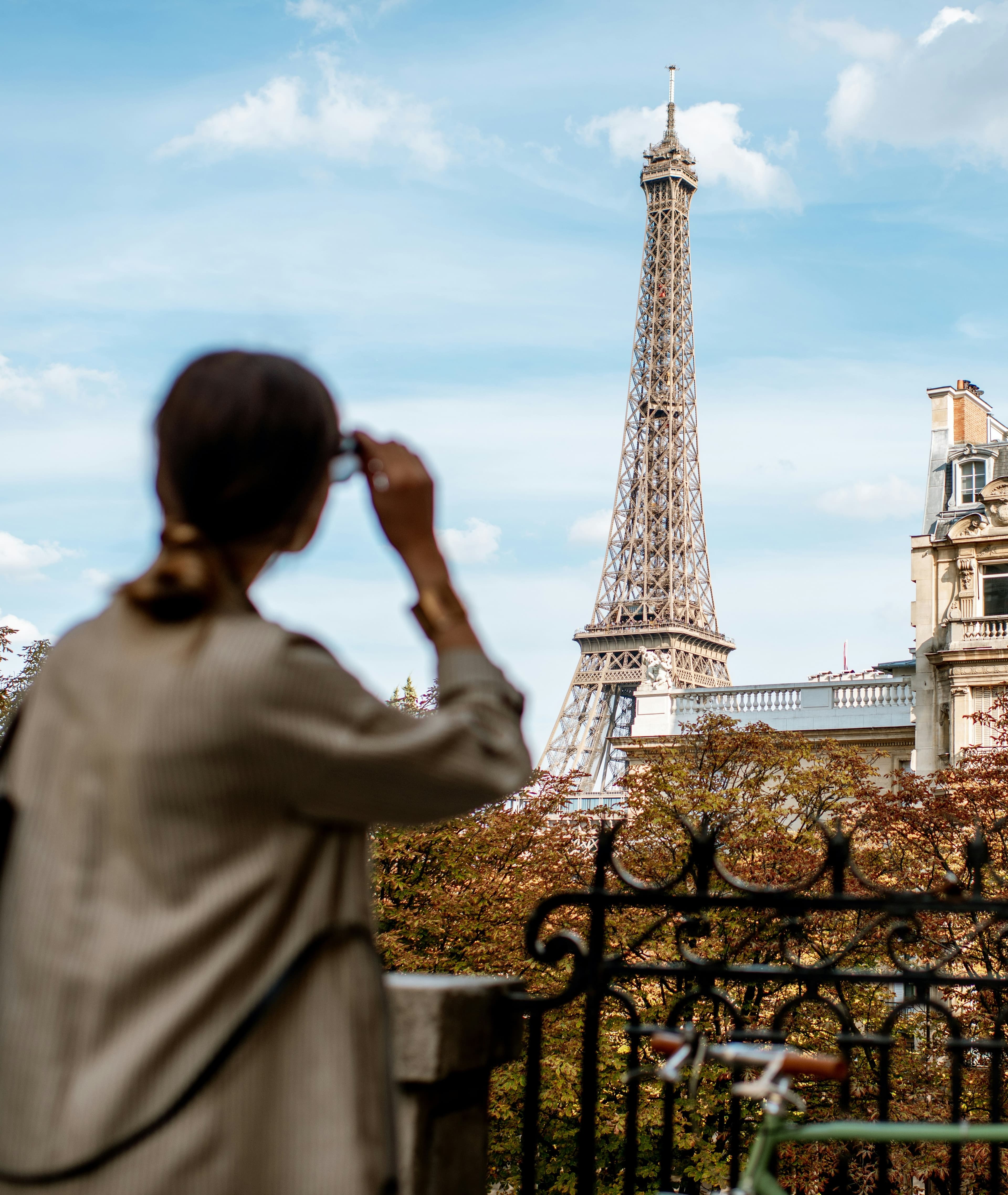 Emily’s choice: Paris or Rome?